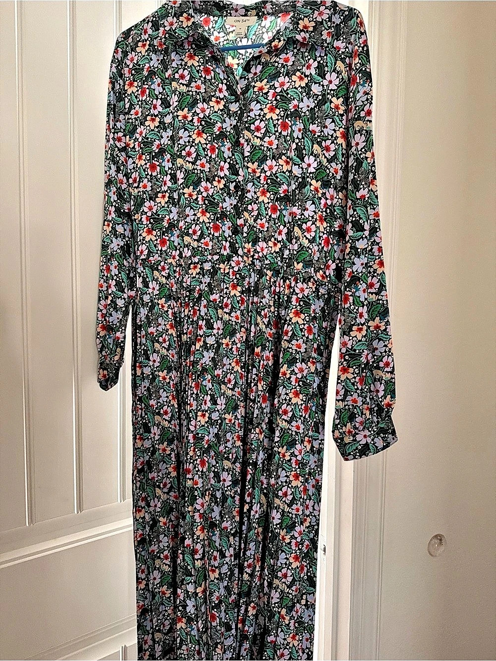 ON-34TH Floral Maxi Dress in Black & Multicolor Size Medium